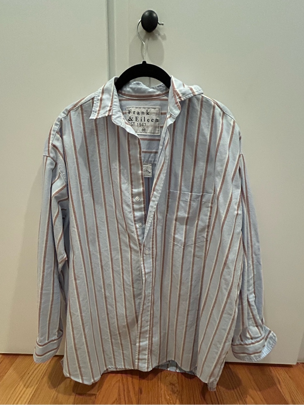 Frank & Eileen Shirley shirt, size xs